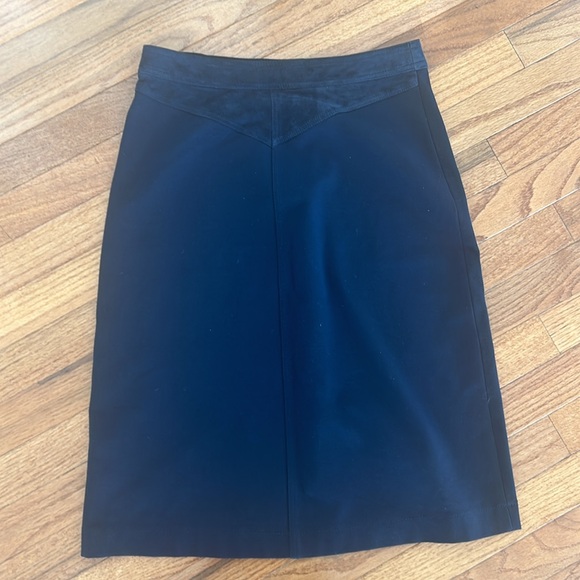 Theory Slyn Fixture Button-Front Ponte Skirt, Navy - Picture 5 of 9